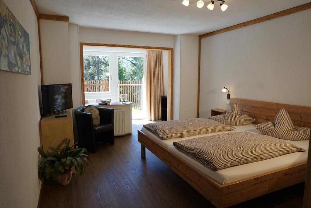 Hotel Pension Tyrol Seefeld in Tirol Kültér fotó