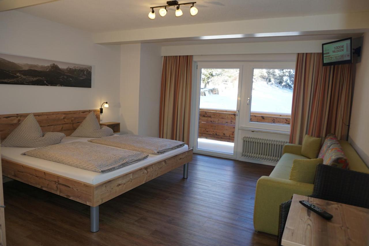 Hotel Pension Tyrol Seefeld in Tirol Kültér fotó